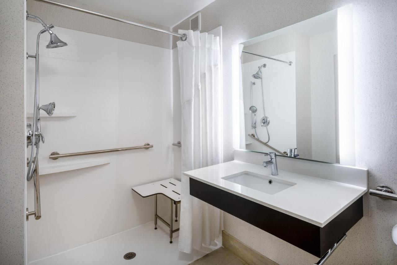 Holiday Inn Express Corydon By Ihg Exterior foto